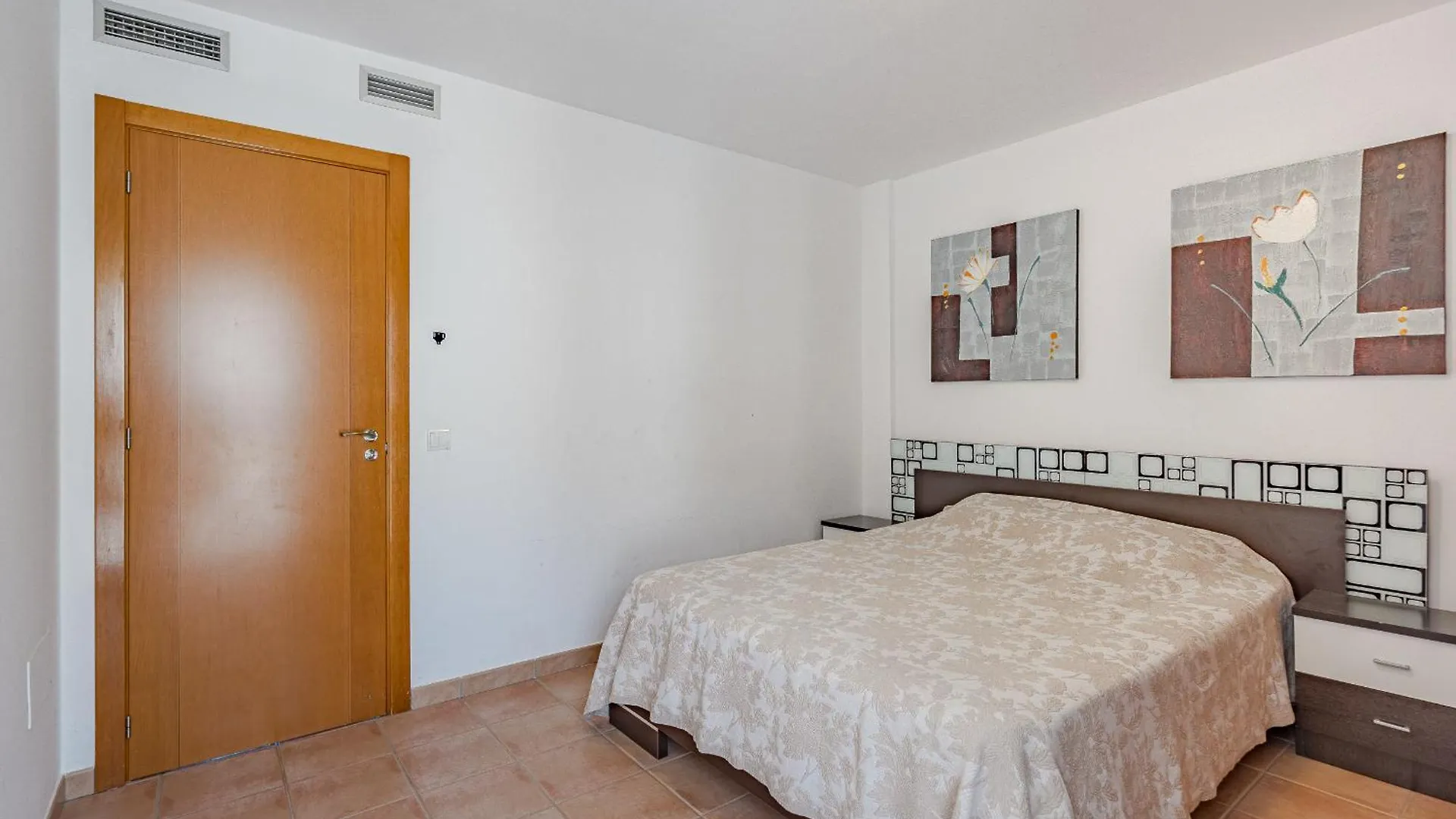 אדחה Townhouse Paraiso 2